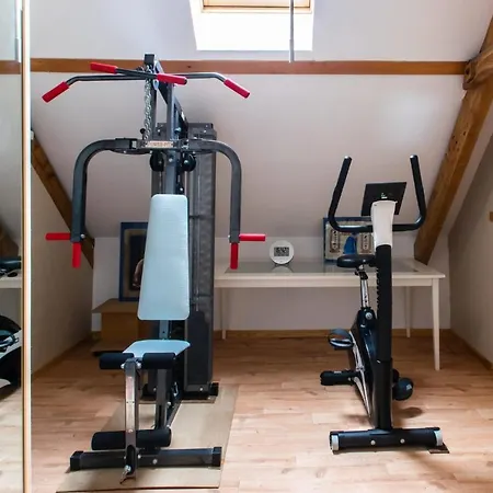 Maison Spacieuse Unifamiliale. La Clochette *