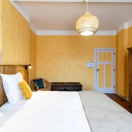 Maison Spacieuse Unifamiliale. La Clochette Hébergement de vacances *