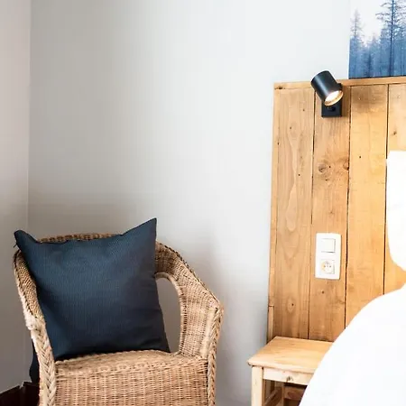 Maison Spacieuse Unifamiliale. La Clochette