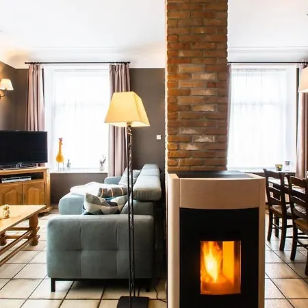 Maison Spacieuse Unifamiliale. La Clochette *