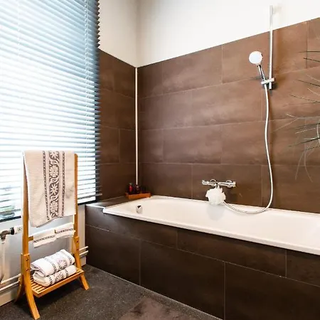 Maison Spacieuse Unifamiliale. La Clochette Hébergement de vacances