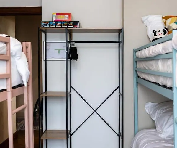 Maison Spacieuse Unifamiliale. La Clochette بيت للعطل