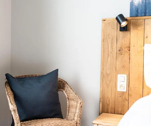 Maison Spacieuse Unifamiliale. La Clochette